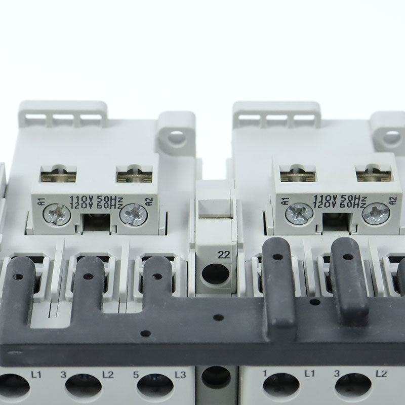 Allen-Bradley 104-C30D22 104-C30D22